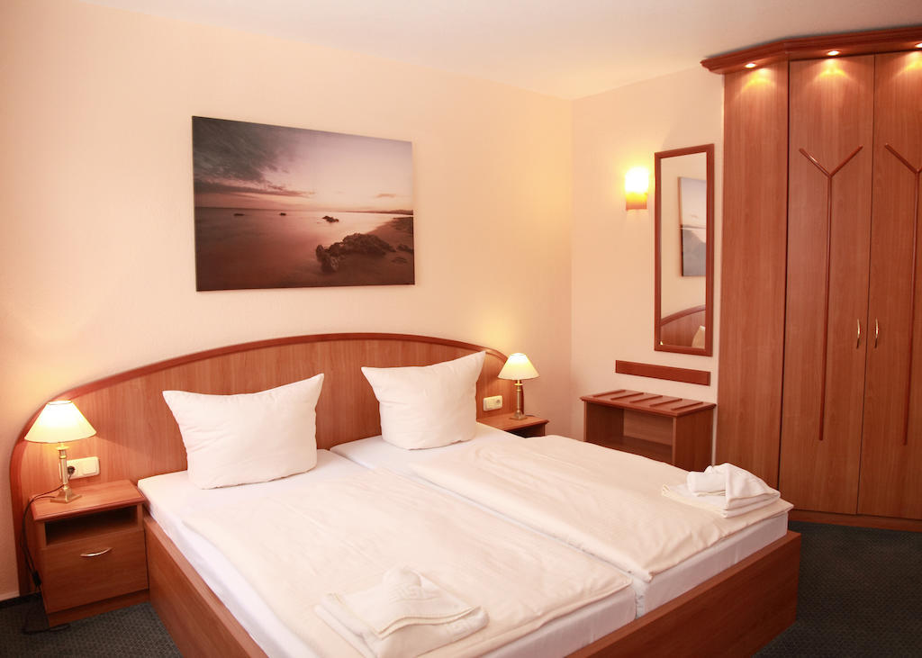 Hotel Bertramshof Wismar Bilik gambar